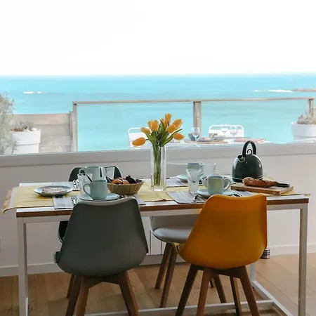 Terrasse Face A L'ocean Pour 4 Personnes * 普卢盖尔诺